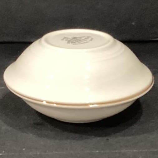 Cunningham & Pickett Cardinal Berry Bowls, Set of 2, Hand-Decorated Tableware - Thumbnail 8