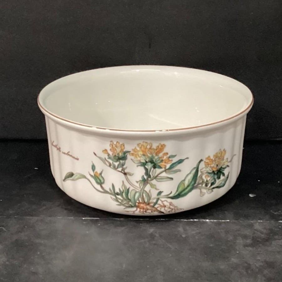 Villeroy & Boch Botanica Casserole Dish, Vintage Anthyllis Vulneraria Design - Thumbnail 2