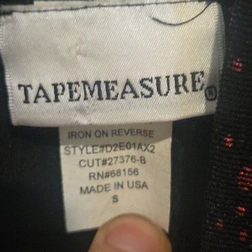 Tape Measure Mock Neck Sleeveless Glitter Black Red Top. Woman's Small - Thumbnail 5