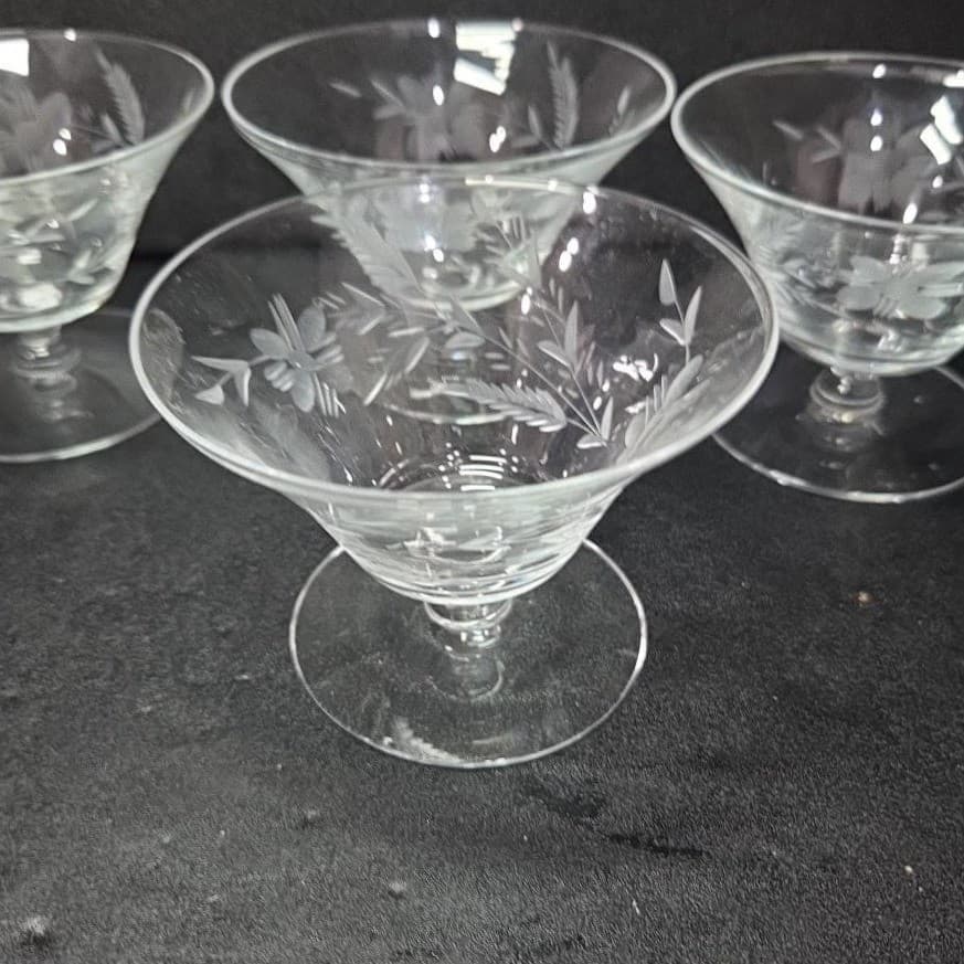 Floral Etched Sherbet Coupes, Set of 4, Vintage Glass Dessert Bowls, Tableware - Thumbnail 6