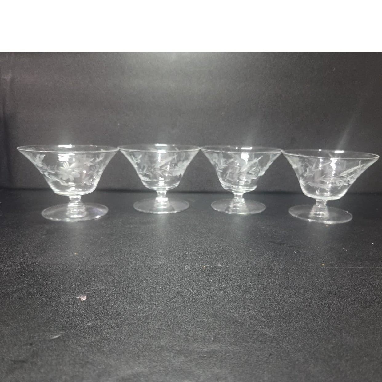Floral Etched Sherbet Coupes, Set of 4, Vintage Glass Dessert Bowls, Tableware - Thumbnail 3