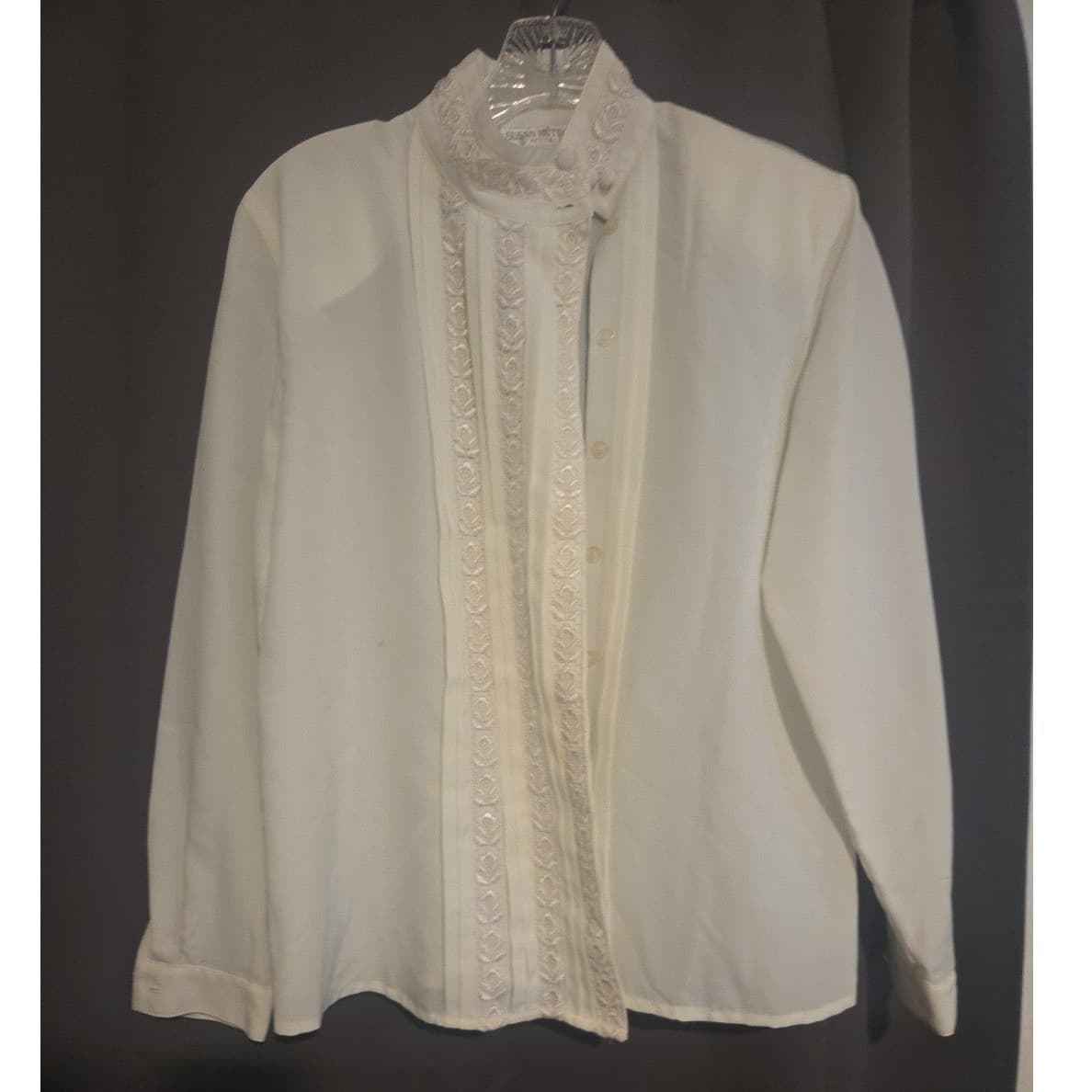 Susan Hutton Petite Ivory Lace Front Blouse, Woman's Size 6 Button Down, Vintage - Thumbnail 3