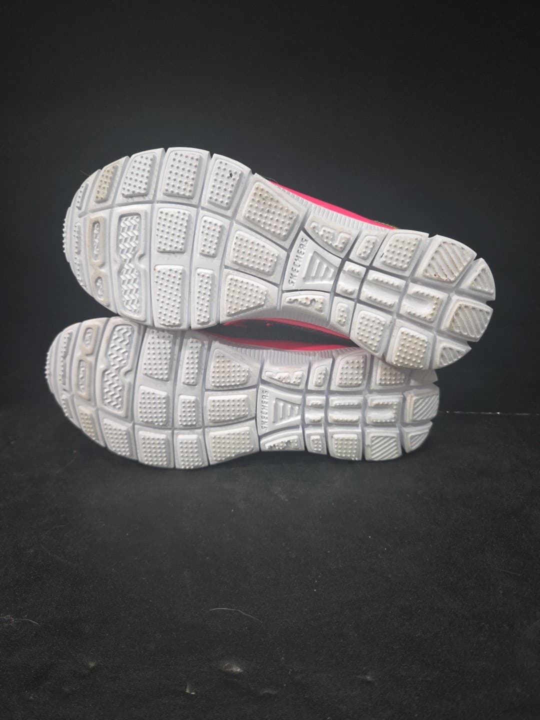 Skechers Lite-Weight Memory Foam Sneakers Gray Pink Rainbow 81863L Womens Size 4 - Thumbnail 9