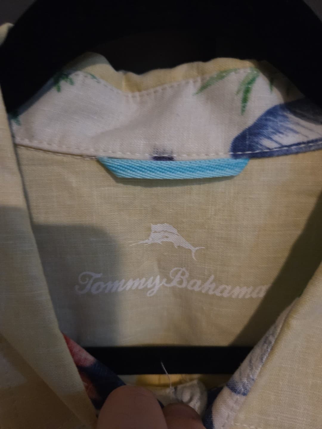 Tommy Bahama 100% Linen Shirt Mens XL Yellow Parrot Embroidered Flip Cuffs - Thumbnail 3