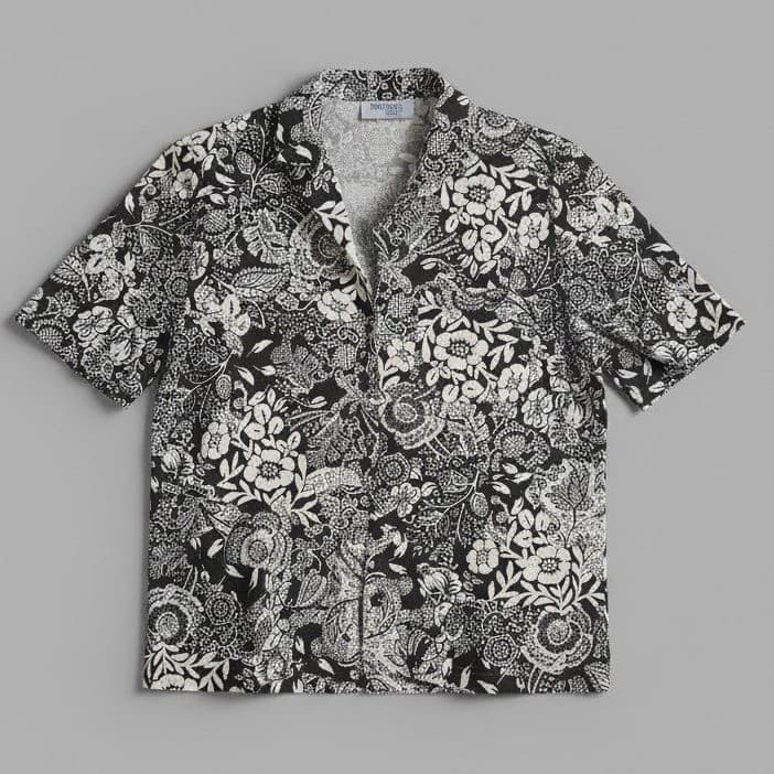 Petites by Fundamental Things Vintage Black White Floral Paisley Button Up Shirt