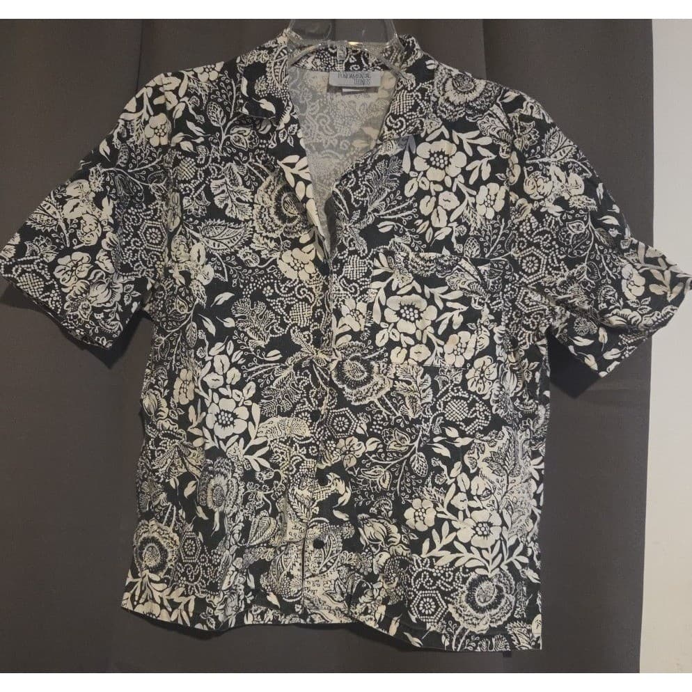 Petites by Fundamental Things Vintage Black White Floral Paisley Button Up Shirt - Thumbnail 2