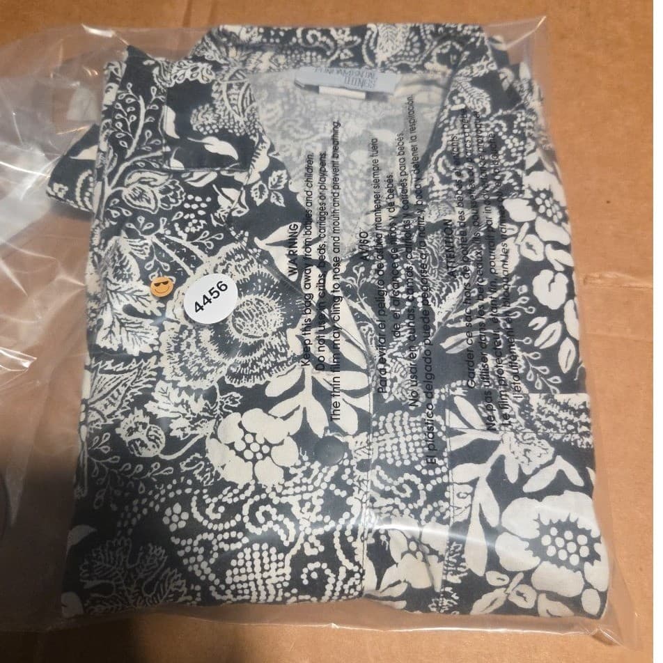 Petites by Fundamental Things Vintage Black White Floral Paisley Button Up Shirt - Thumbnail 9