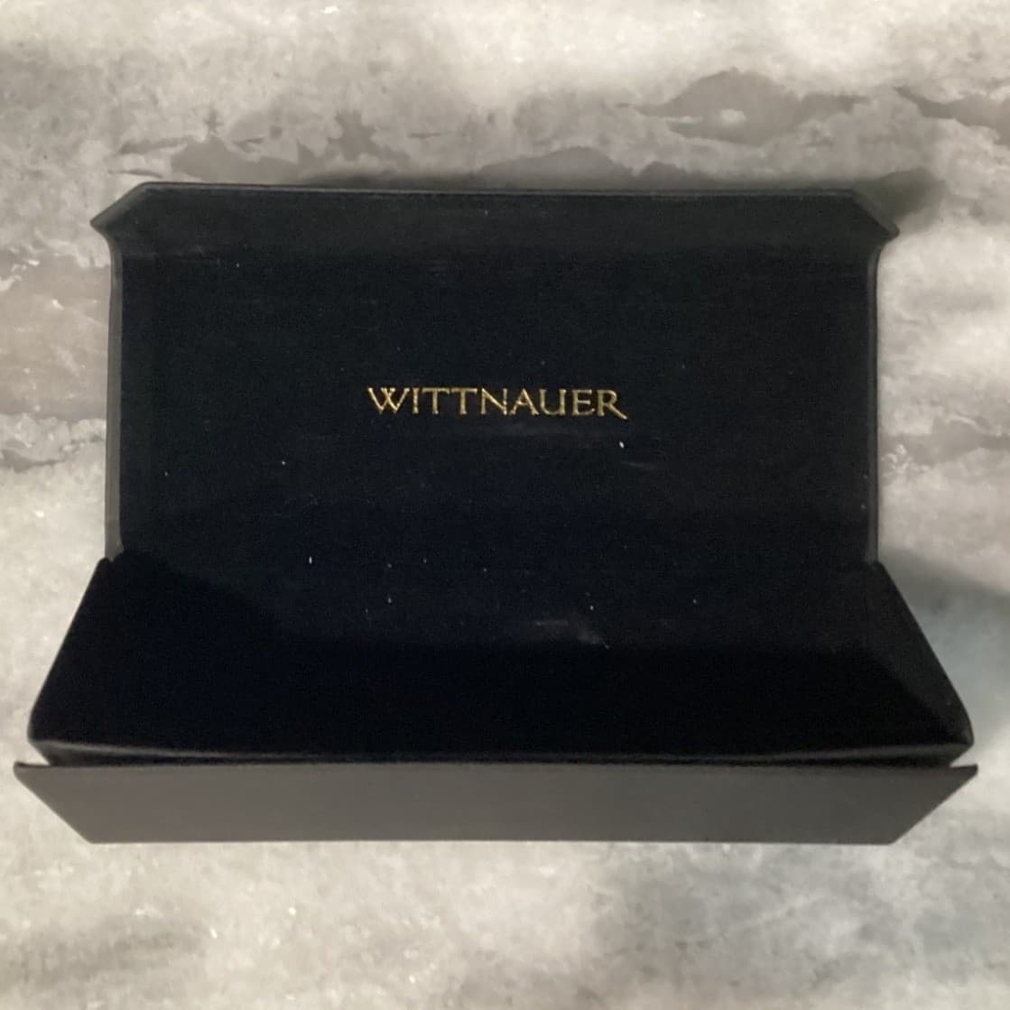 Wittnauer Black Collapsible Triangular Eyeglass Case Gold Logo Magnetic Closure - Thumbnail 6
