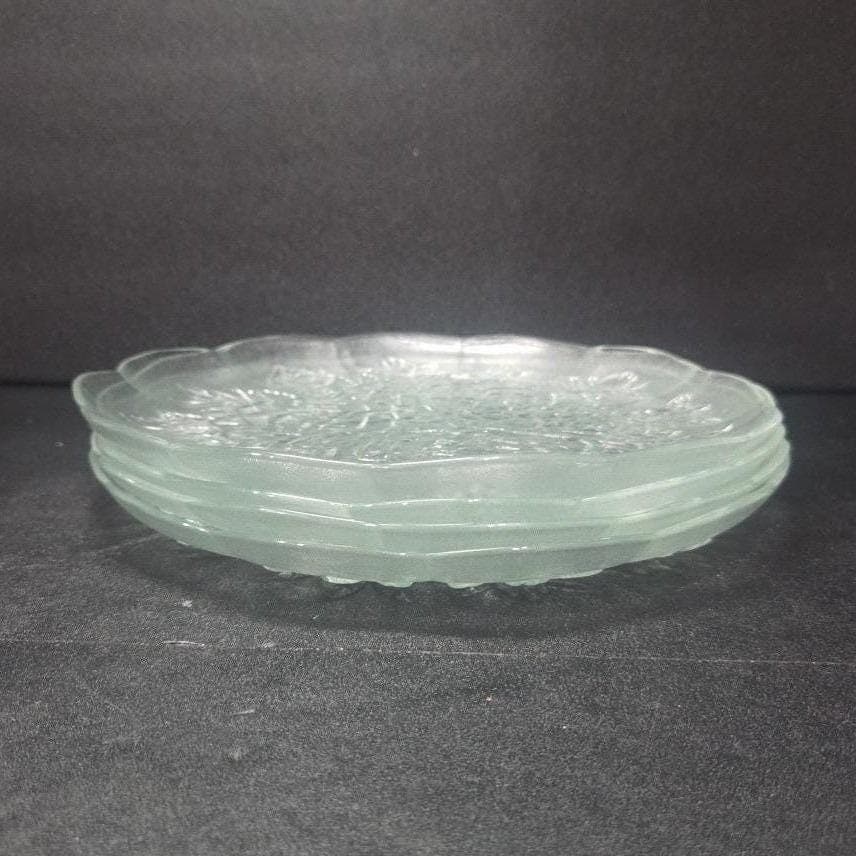 Pasari Livia Clear Glass Dinner Plates, Set of 4, Vintage Frosted Rose Tableware - Thumbnail 9