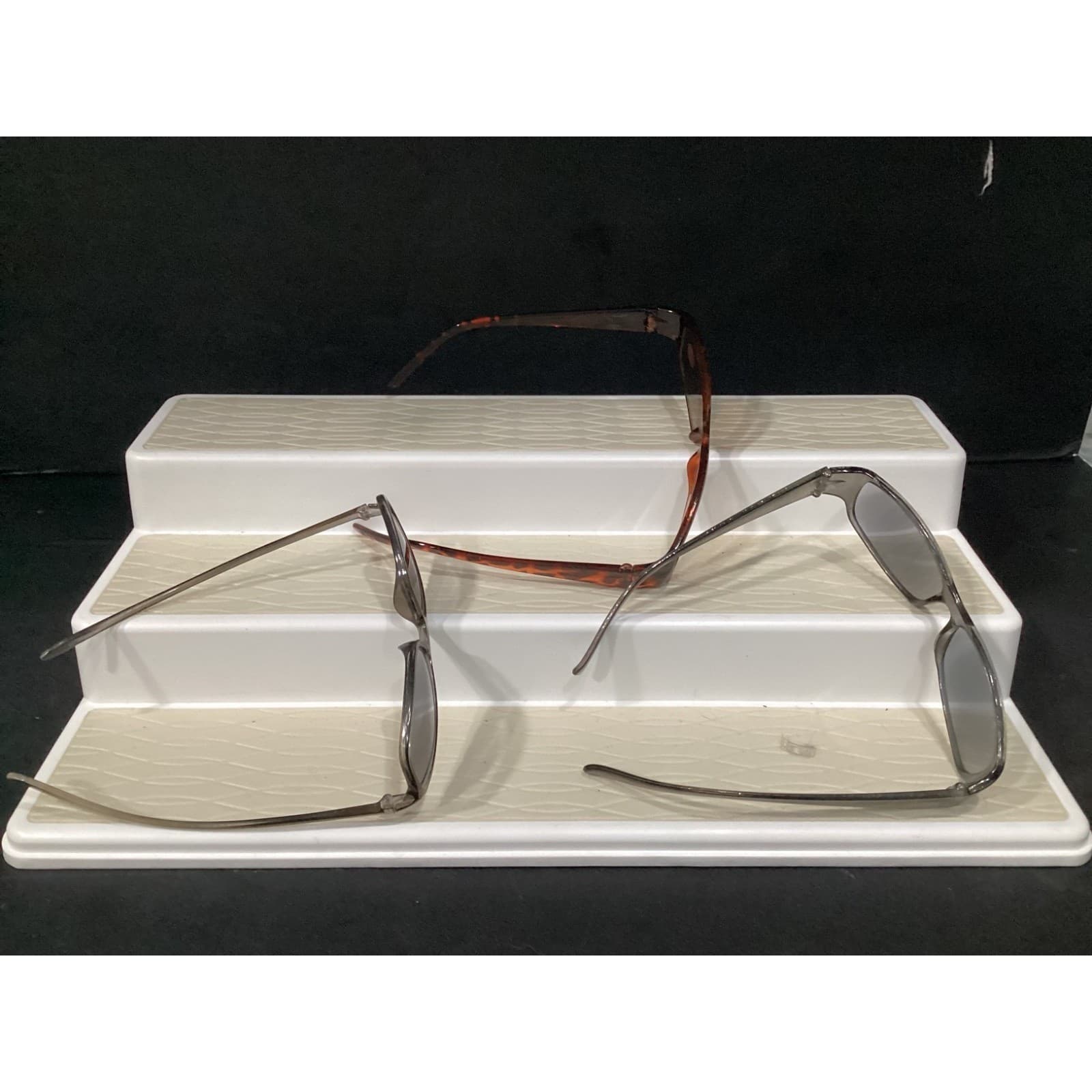 Lot of 3 Rectangular Reading Glasses +2.00 Tortoise Shell and Smoke Grey Frames - Thumbnail 7