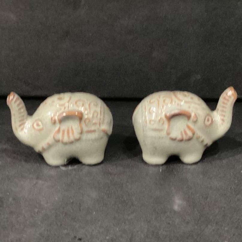 Pier 1 Imports Elephant Salt & Pepper Shakers, Vintage Ceramic Bohemian Kitchen - Thumbnail 7