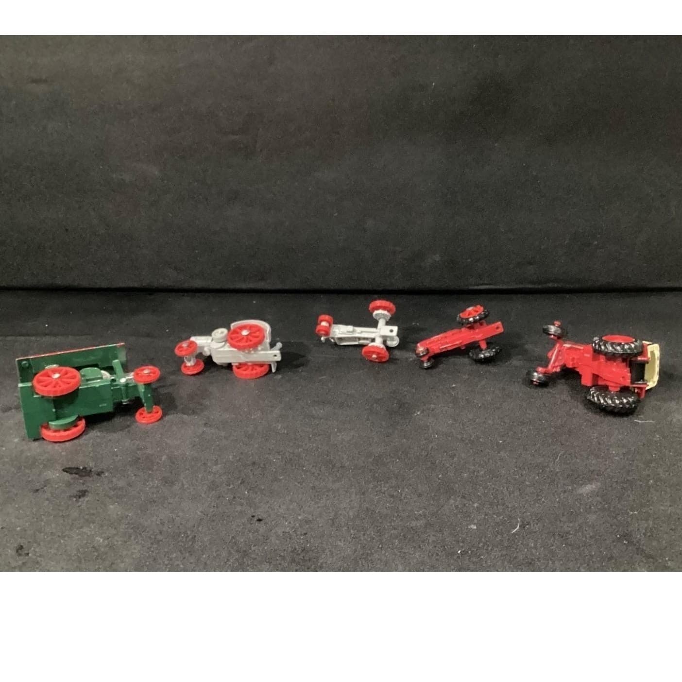 ERTL International Harvester Historical Toy Tractor Set - Thumbnail 8