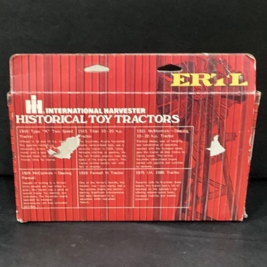 ERTL International Harvester Historical Toy Tractor Set - Thumbnail 3