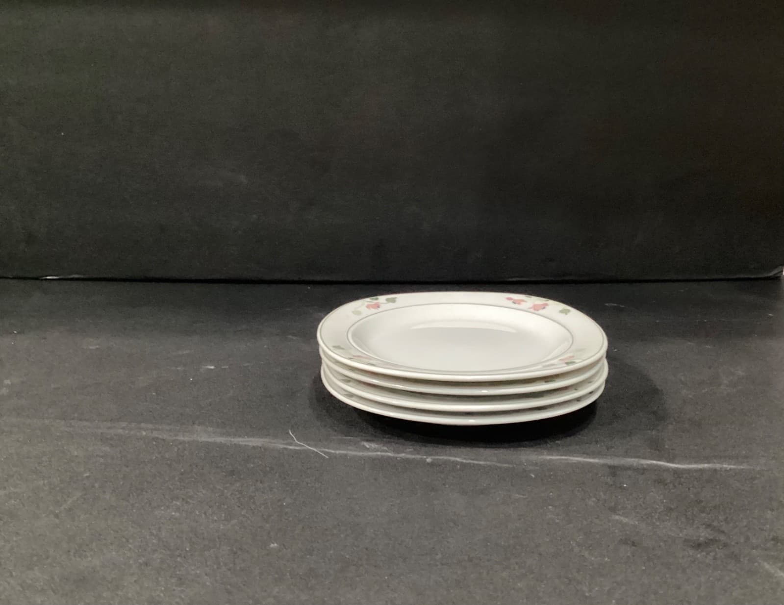 Mikasa Liana Bread & Butter Plates Set of 4 - Thumbnail 7