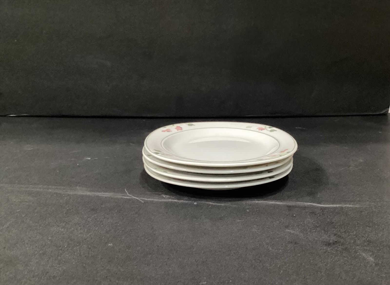 Mikasa Liana Bread & Butter Plates Set of 4 - Thumbnail 6