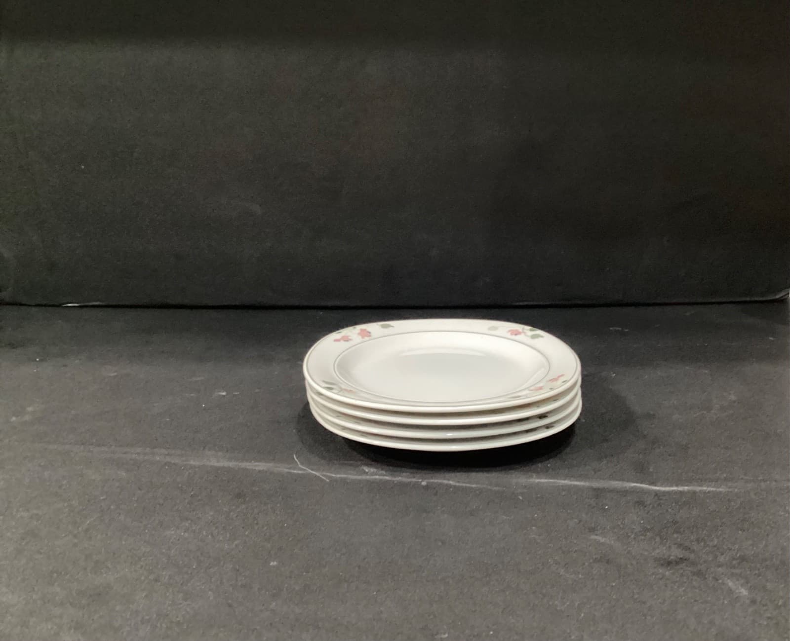 Mikasa Liana Bread & Butter Plates Set of 4 - Thumbnail 8
