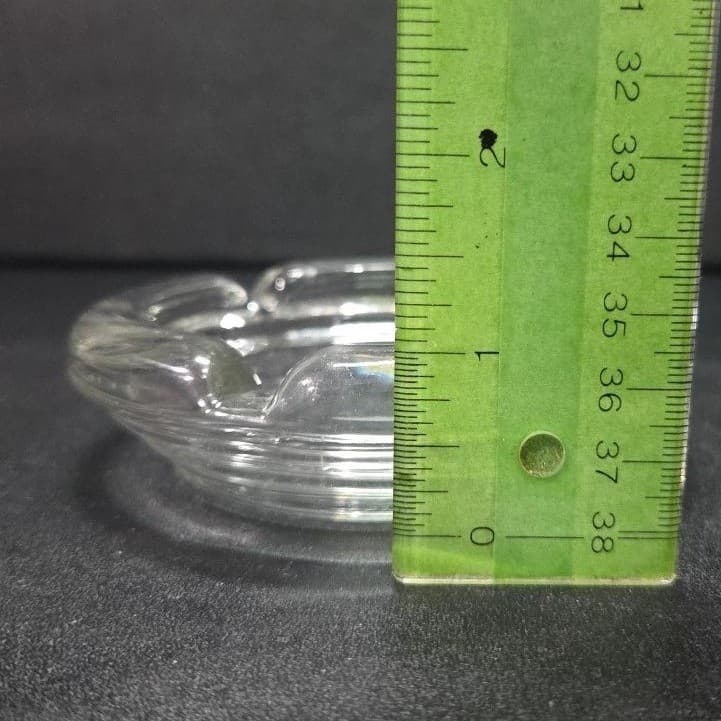 Classic Round Ashtray, 3 Notch Design, Thick Clear Glass, Smoking Accessory - Thumbnail 6