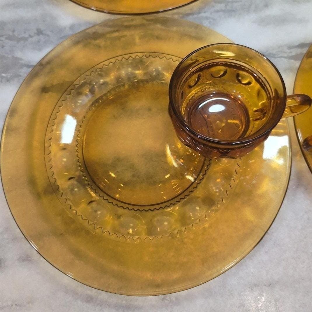 Indiana Glass Kings Crown Thumbprint Amber Coffee & Snack Plates, Set of 4 - Thumbnail 3