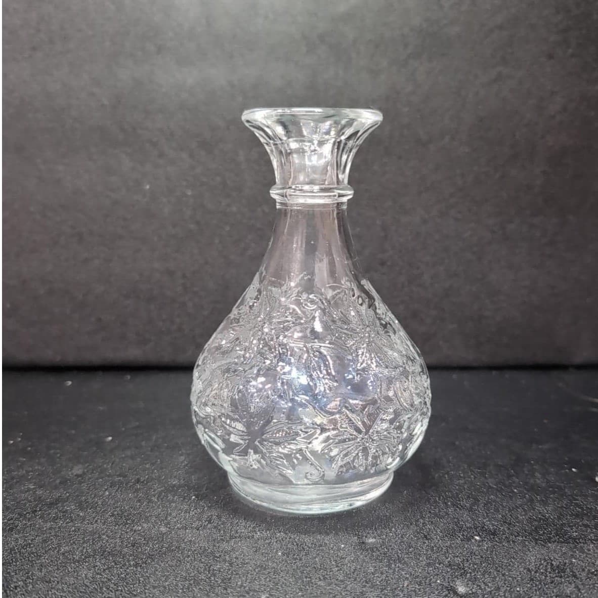 Princess House Fantasia Bud Vase, Etched Poinsettia Crystal, Floral Centerpiece - Thumbnail 2