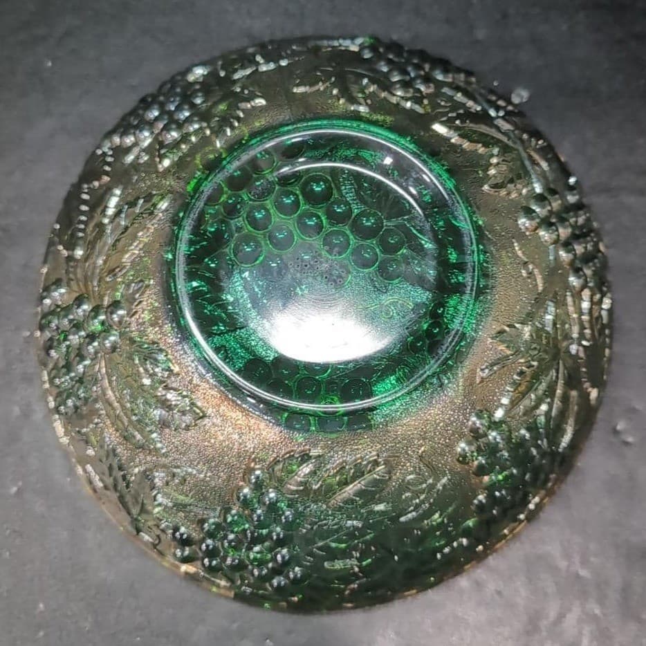 Imperial Glass Helios Carnival Bowl, Leaf & Grape Scalloped Edge Centerpiece - Thumbnail 4