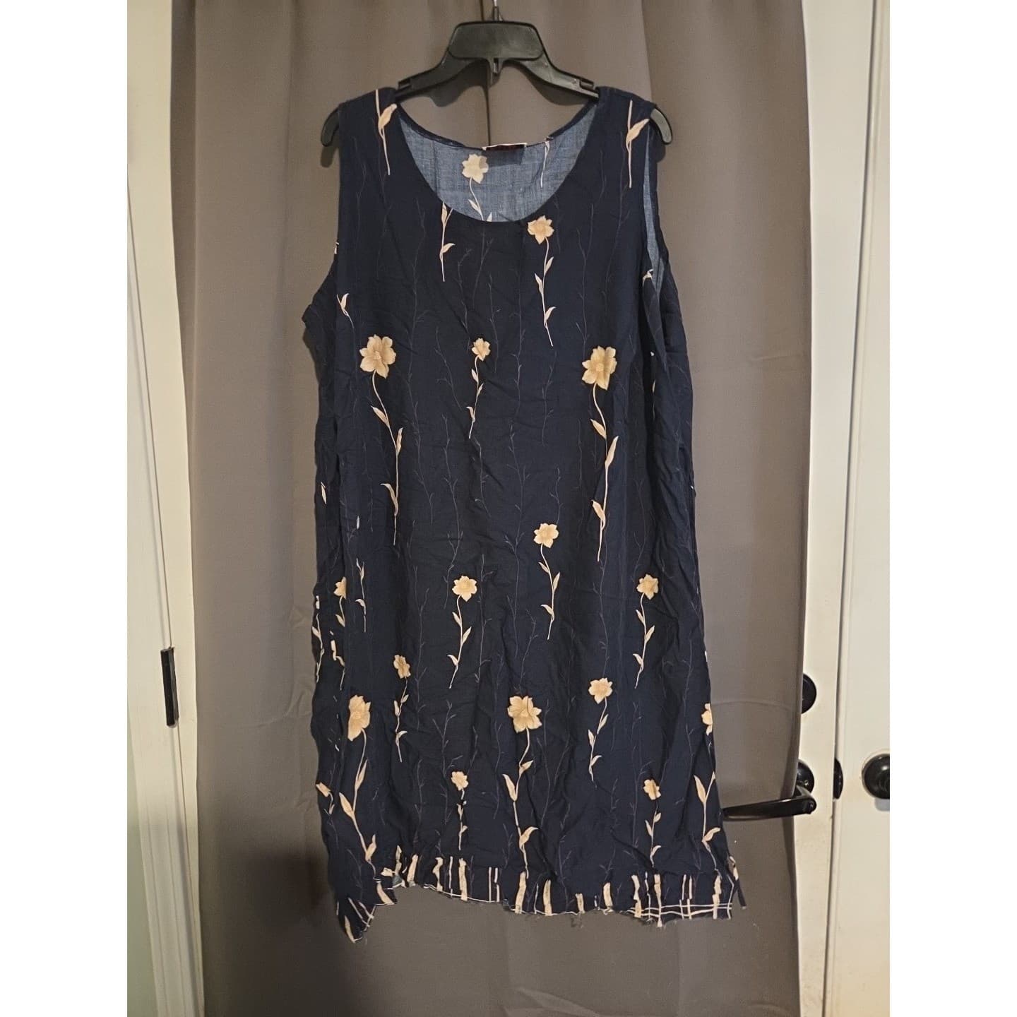 Dress Excellent Navy Blue Cream Floral Sleeveless Shift Dress, Woman's Large - Thumbnail 3