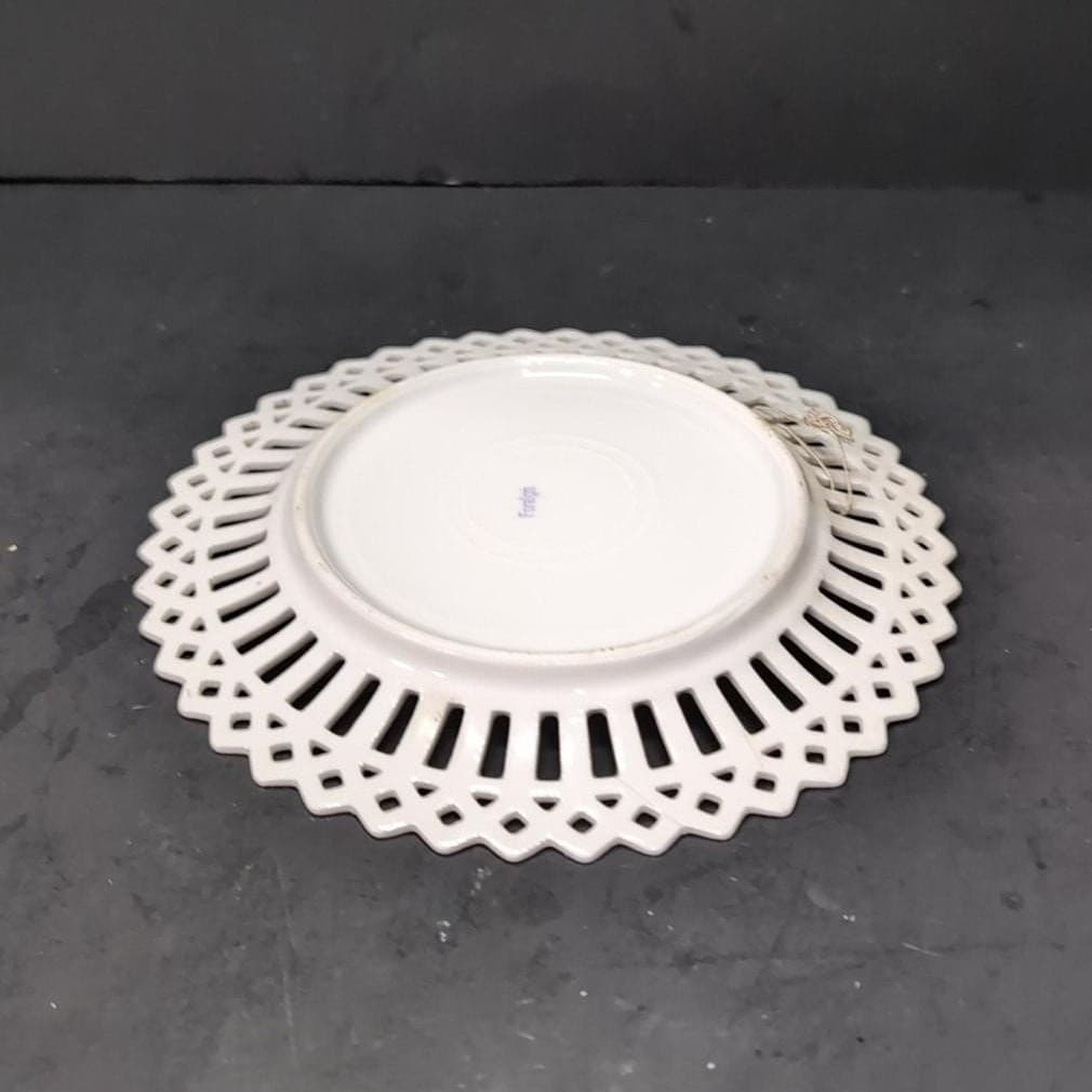 Viennese Lace Porcelain Plate, Pierced Rim with Scalloped Gold Edge, Tableware - Thumbnail 6