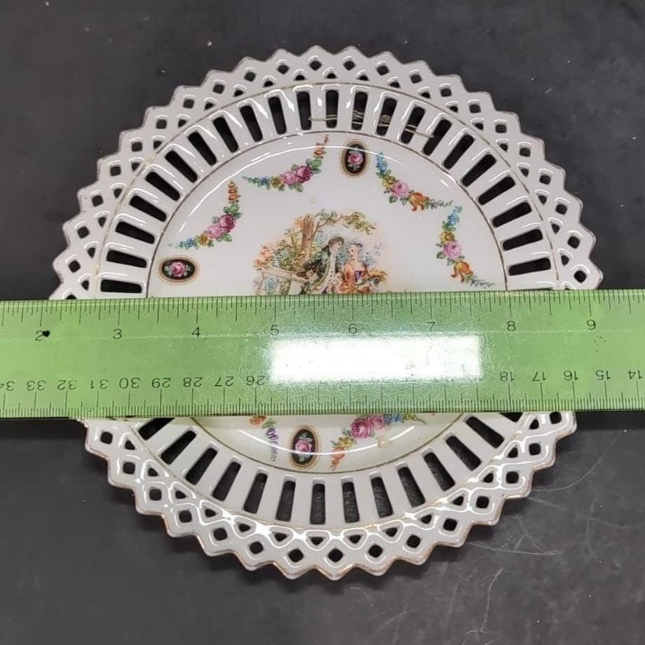 Viennese Lace Porcelain Plate, Pierced Rim with Scalloped Gold Edge, Tableware - Thumbnail 5