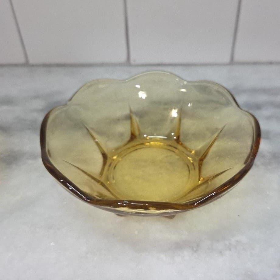 Anchor Hocking Amber Berry Bowls, Set of 2, Vintage Yellow Paneled Design - Thumbnail 6