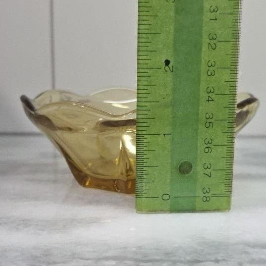Anchor Hocking Amber Berry Bowls, Set of 2, Vintage Yellow Paneled Design - Thumbnail 10