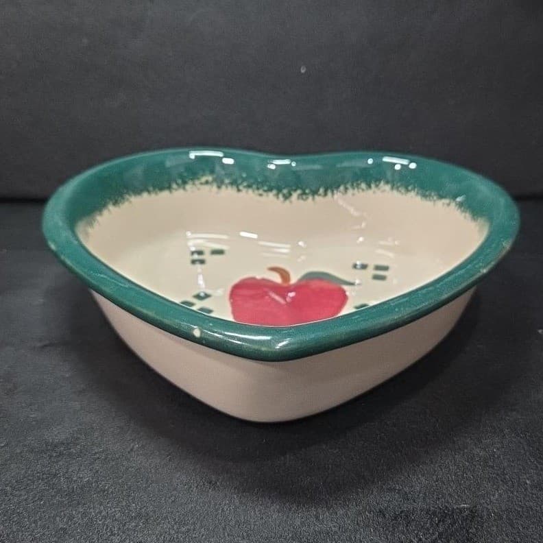 Heart Shaped Stoneware Bakeware, Vintage Country Apple Design, Casserole Dish - Thumbnail 2