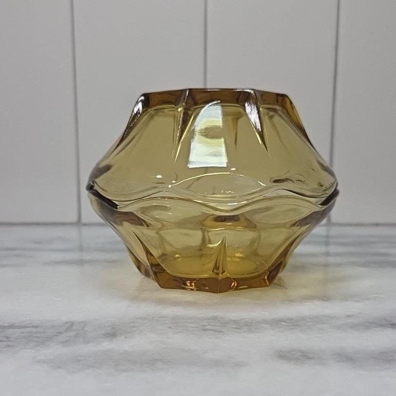 Anchor Hocking Amber Berry Bowls, Set of 2, Vintage Yellow Paneled Design - Thumbnail 3