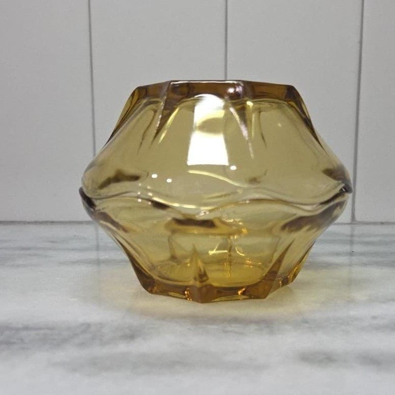 Anchor Hocking Amber Berry Bowls, Set of 2, Vintage Yellow Paneled Design - Thumbnail 2