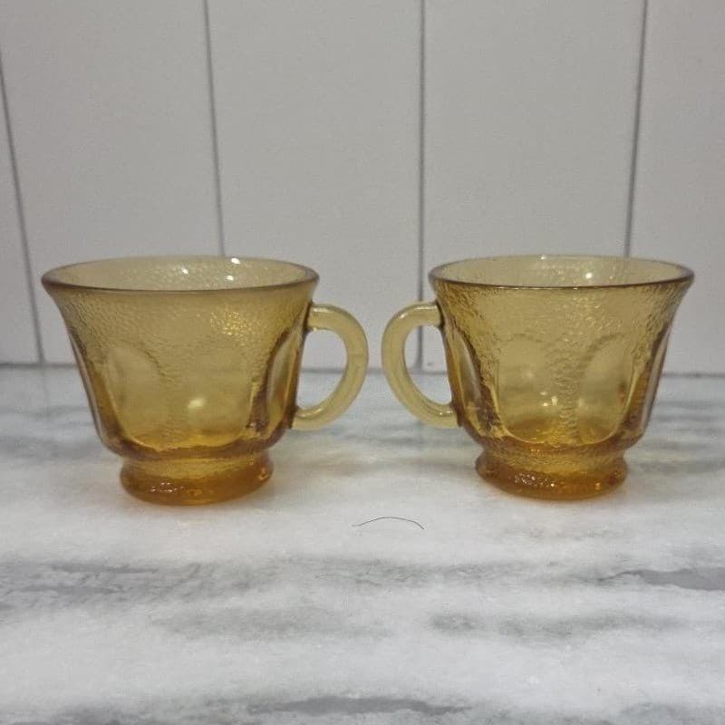Hazel Atlas Amber Teacups, Set of 2, Golden Pebblestone Vintage Pressed-Glasses - Thumbnail 4