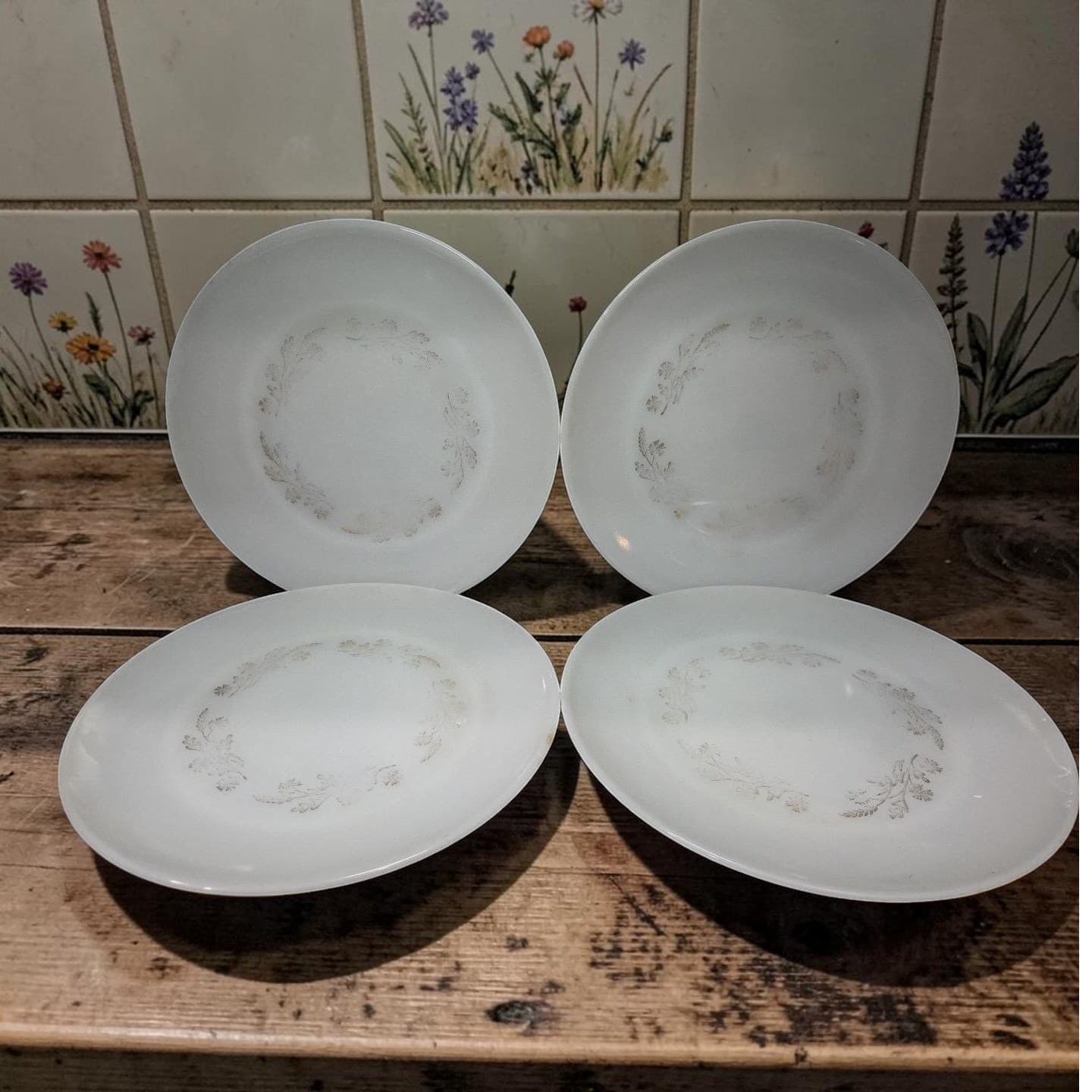 Federal Milk Glass Dinner Plates, Set of 4, Vintage Meadow Gold Wheat Design