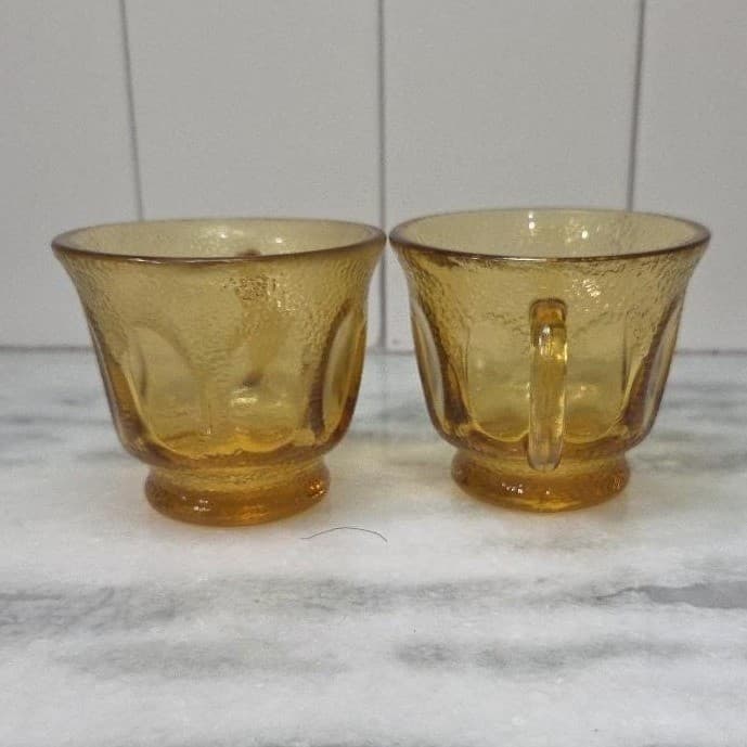 Hazel Atlas Amber Teacups, Set of 2, Golden Pebblestone Vintage Pressed-Glasses - Thumbnail 3