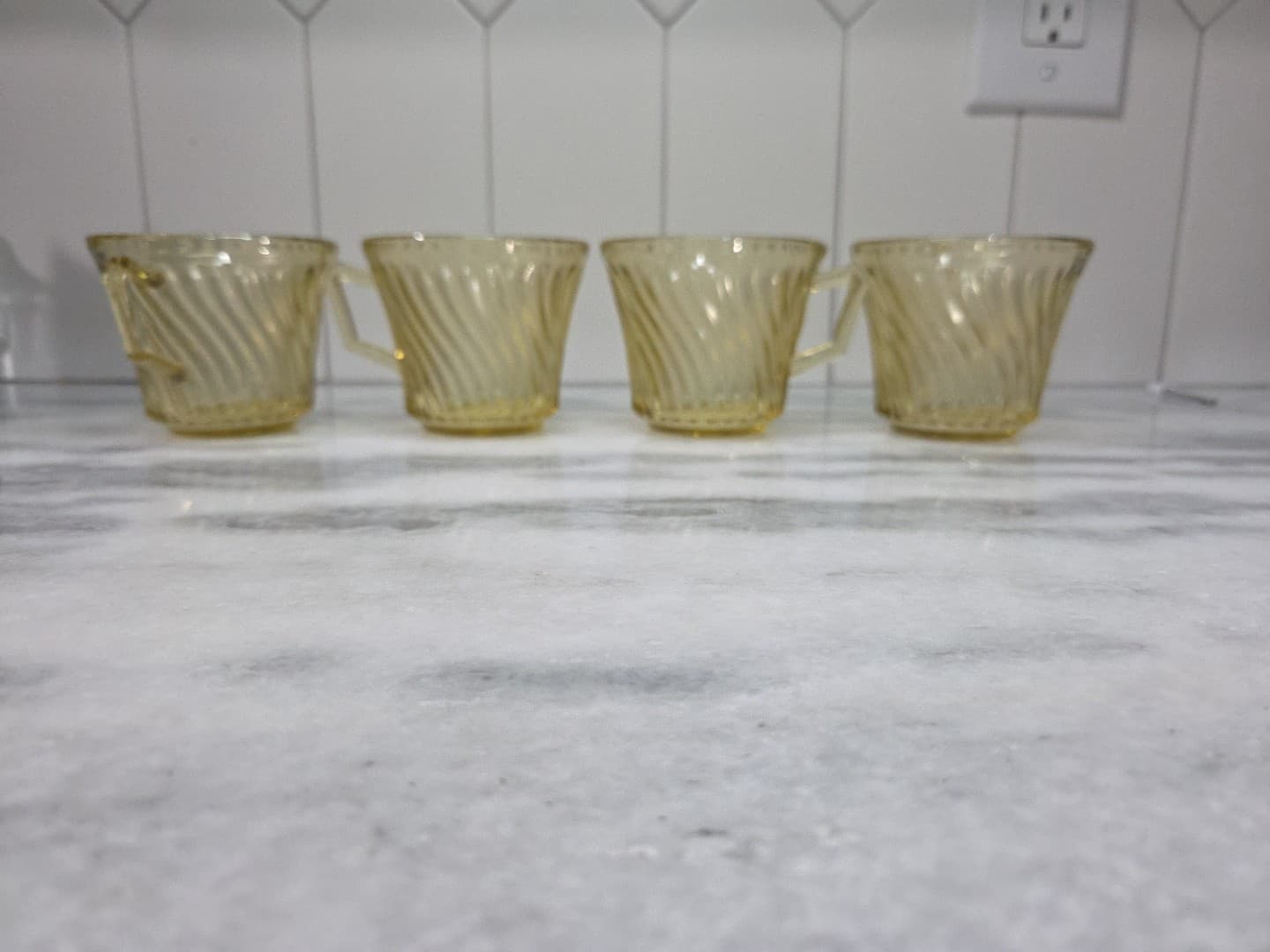 Federal Glass Diana Amber Yellow Coffee Cups, Set of 4, Vtg Twisted Optic Glass - Thumbnail 4
