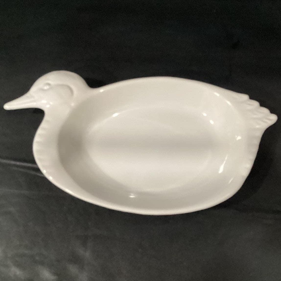 White Ceramic Duck Shaped Platter, Vintage Japan Glossy Serving Dish Centerpiece - Thumbnail 5