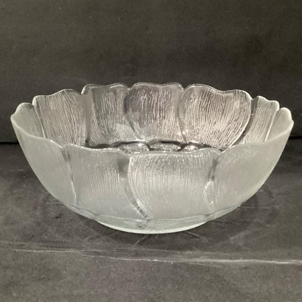 Arcoroc Fleur Serving Bowl, Vintage Clear Tempered Glass Replacement Centerpiece - Thumbnail 9