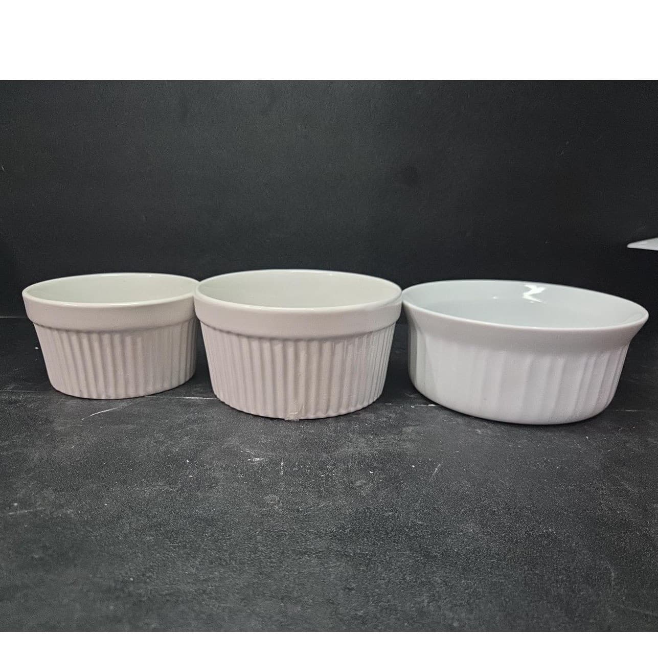 Bali White Ceramic Bowls, Set of 3, Ribbed Design, Vtg Glossy Glaze Kitchenware - Thumbnail 4