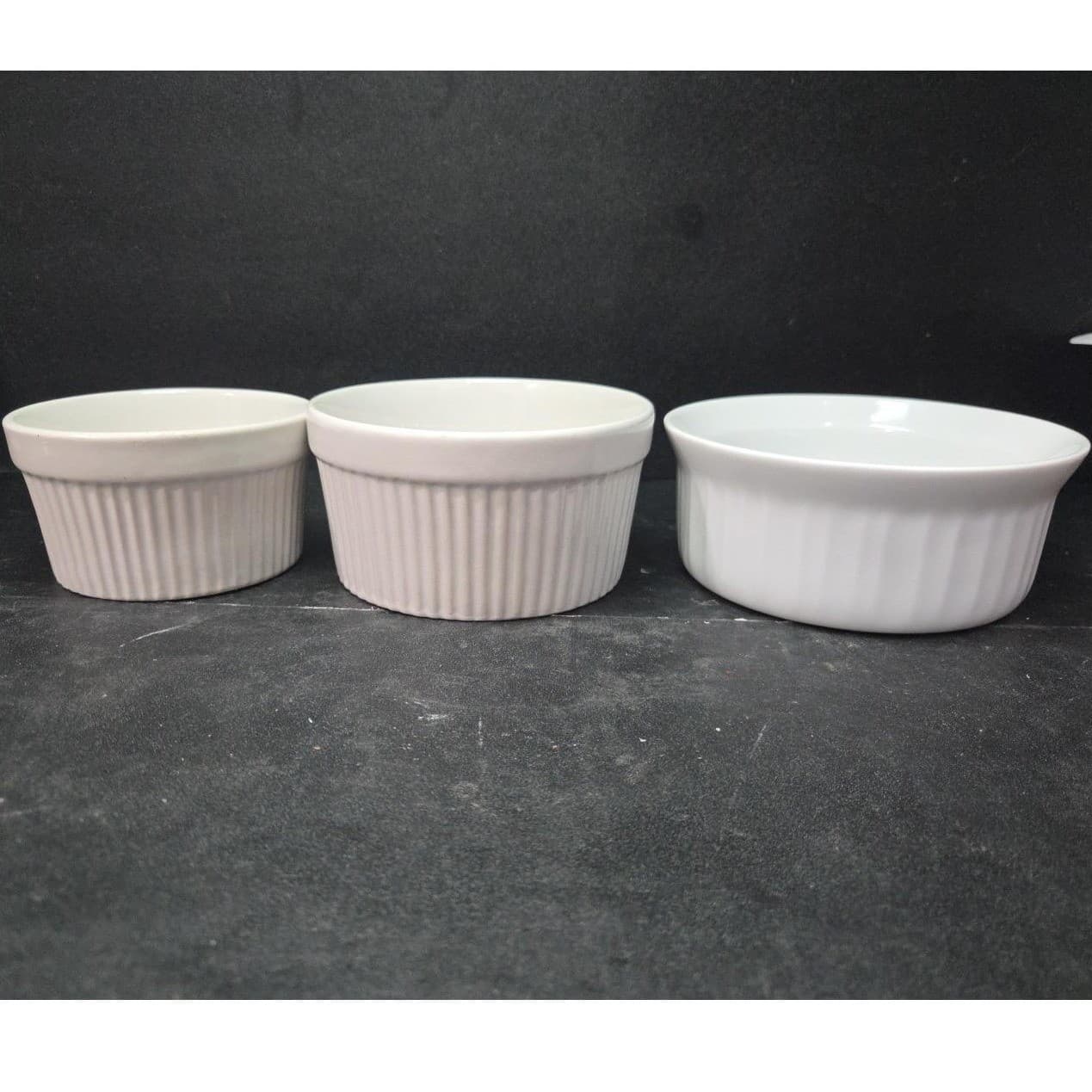 Bali White Ceramic Bowls, Set of 3, Ribbed Design, Vtg Glossy Glaze Kitchenware - Thumbnail 5