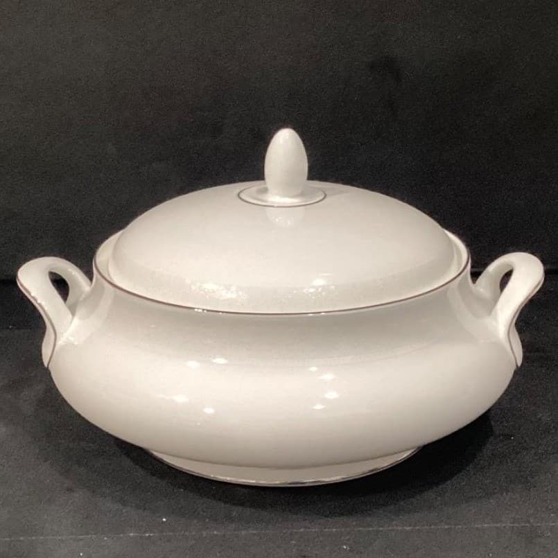 Royal Doulton Amulet Covered Vegetable Bowl, Fine Bone China, Round Serving Dish - Thumbnail 11