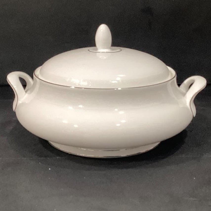 Royal Doulton Amulet Covered Vegetable Bowl, Fine Bone China, Round Serving Dish - Thumbnail 9