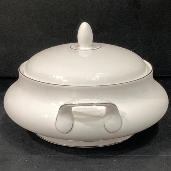 Royal Doulton Amulet Covered Vegetable Bowl, Fine Bone China, Round Serving Dish - Thumbnail 10