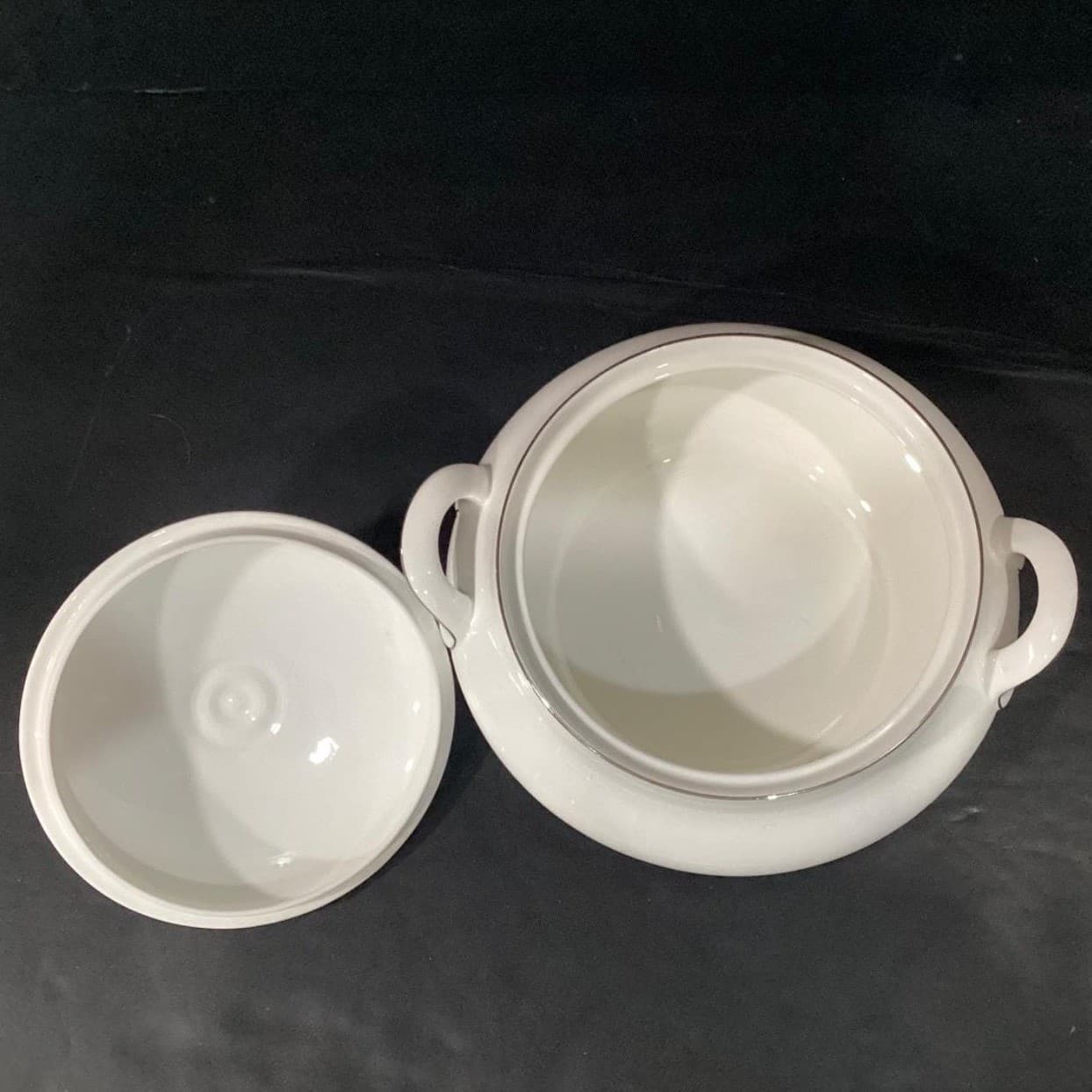 Royal Doulton Amulet Covered Vegetable Bowl, Fine Bone China, Round Serving Dish - Thumbnail 6