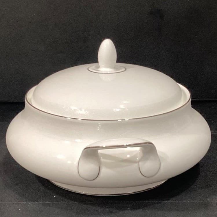 Royal Doulton Amulet Covered Vegetable Bowl, Fine Bone China, Round Serving Dish - Thumbnail 12