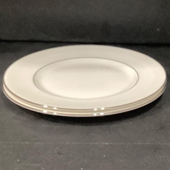 Royal Doulton Amulet Salad Plates, Set of 2, White Floral Bone China Dinnerware - Thumbnail 9