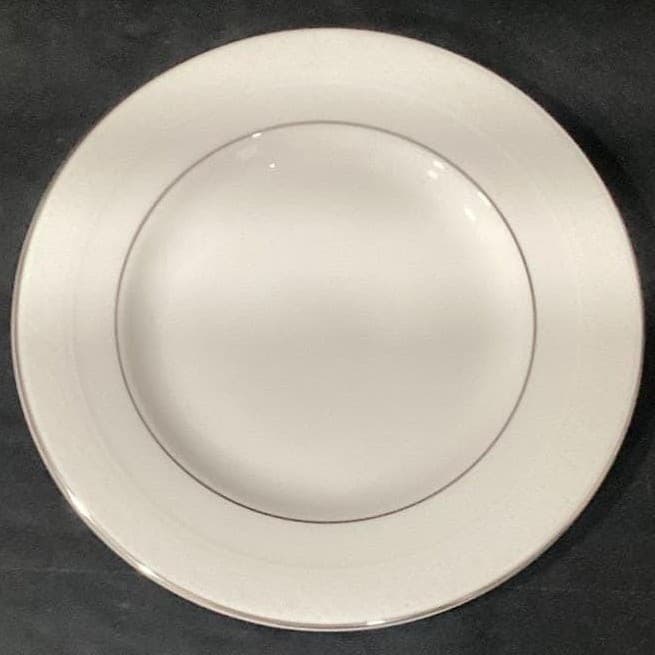 Royal Doulton Amulet Bread & Butter Plates, Set of 4 White Bone China Dinnerware - Thumbnail 5