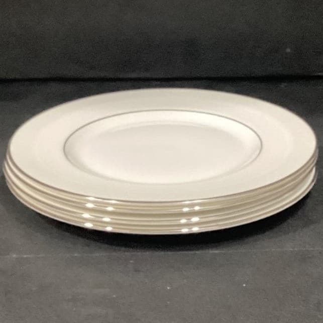 Royal Doulton Amulet Salad Plates, Set of 4, White Floral Bone China Dinnerware - Thumbnail 8