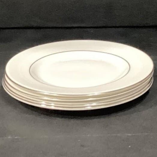 Royal Doulton Amulet Bread & Butter Plates, Set of 4 White Bone China Dinnerware - Thumbnail 9