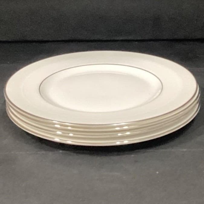 Royal Doulton Amulet Salad Plates, Set of 4, White Floral Bone China Dinnerware - Thumbnail 7
